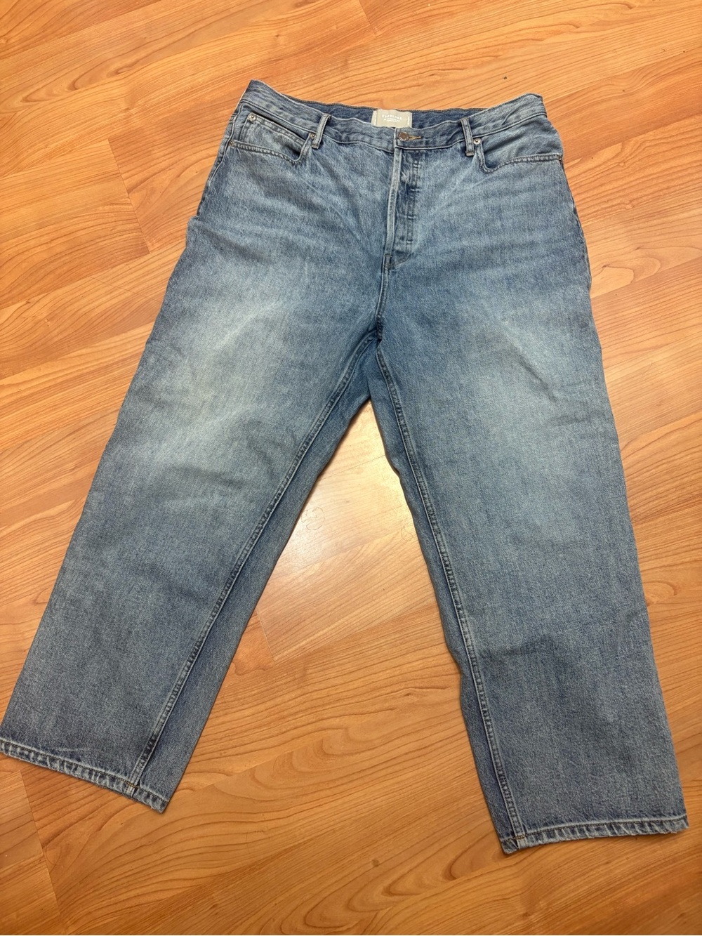Everlane High-Rise Straight Crop Jeans in Light Blue Wash